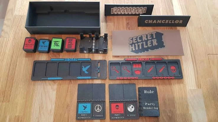 Secret Hitler – Hidden Role Social Deduction Game (17+)